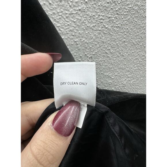 Banana Republic Womens Blazer Size 12 Black Velour Two Buton Up Lined Collared - Picture 8 of 13